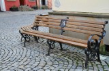 Zobacz na Lublin NM: Na Starym Mieście w Lublinie pojawiły się ławki z herbem miasta (zdjęcia)
