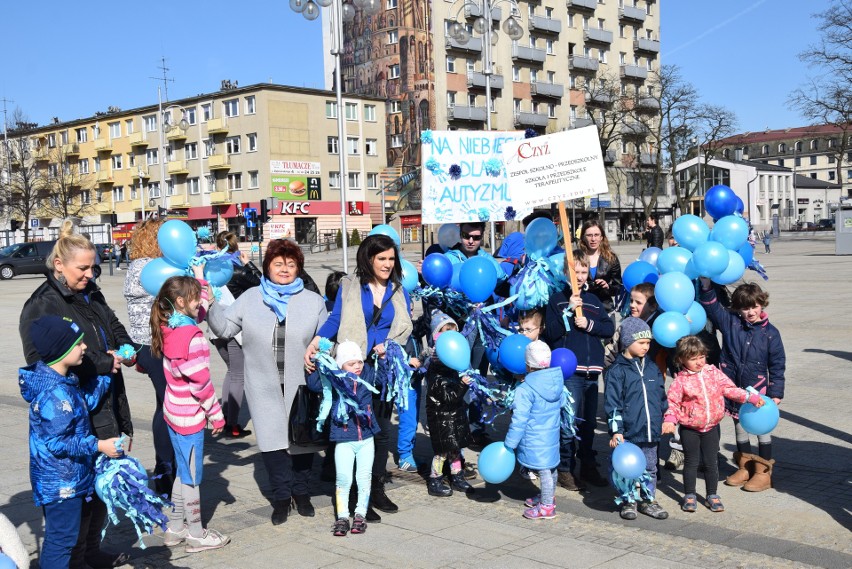 „Przystanek autyzm” to happening w Dzień Autyzmu na placu...