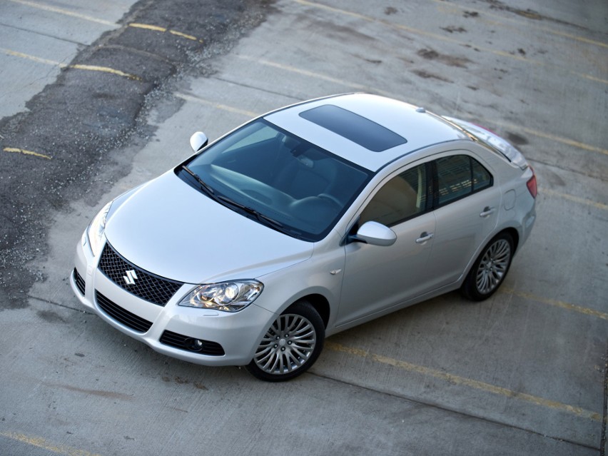 Suzuki Kizashi / Fot. Suzuki