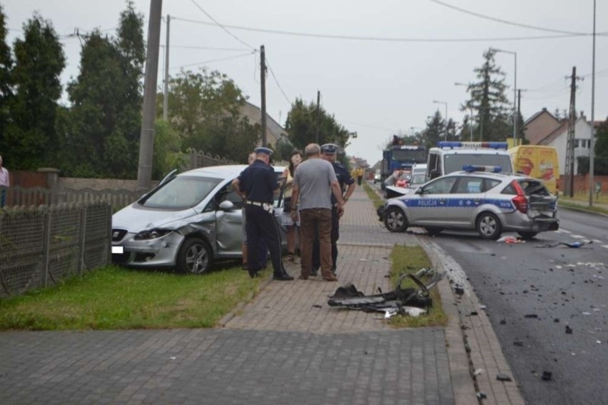 Pleszew: Wypadek z udziałem radiowozu. Policjantka w...