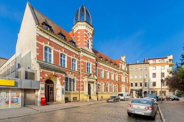 Zabytkowy budynek przy ulicy Pocztowej w Gorzowie wciąż jest na sprzedaż.
