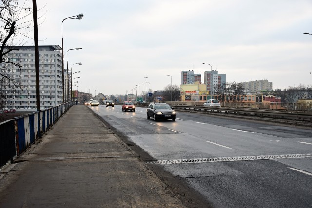 Most nad Odrą w ciągu ul. Nysy Łużyckiej w Opolu miał być wyremontowany w tym roku