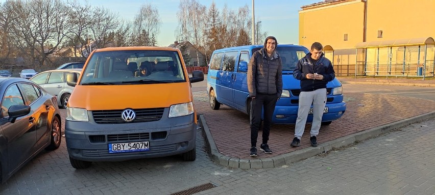 Szymon, Rafał, Jakub i Dawid to strażacy z OSP w Wałdowie...
