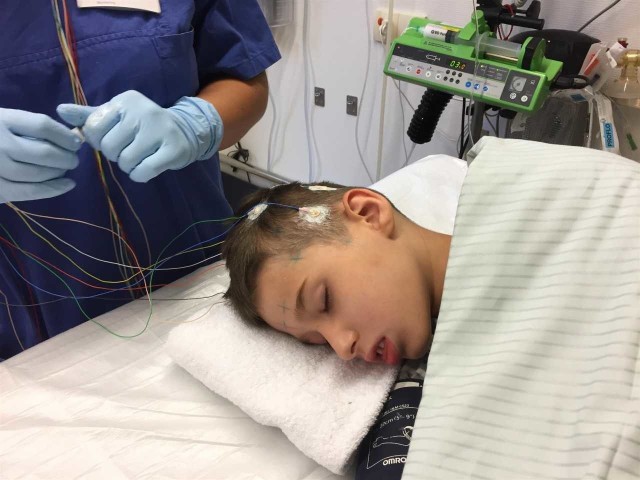 Hubert został poddany badaniu video EEG, które pozwala na ustalenie rodzaju i przebiegu napadów