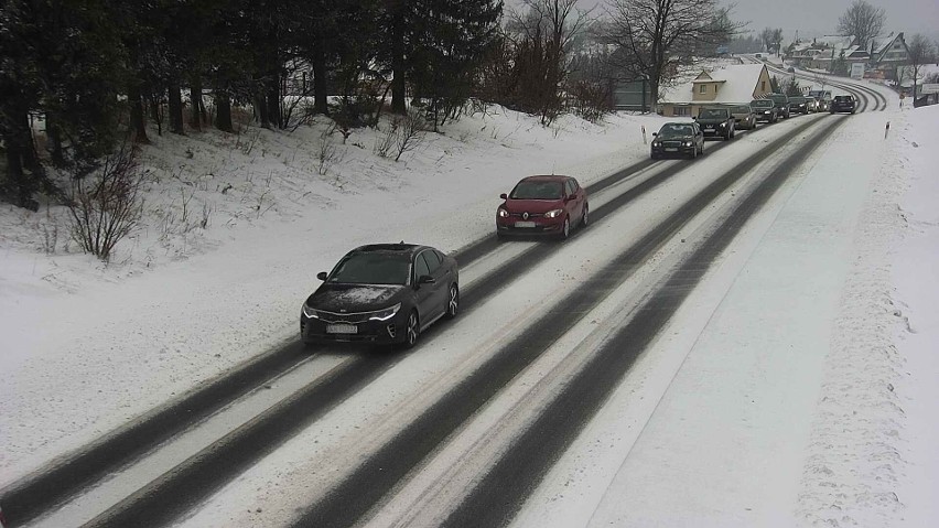 Koszmarne warunki drogowe w Małopolsce. Seria wypadków i kolizji [05.01.2020]
