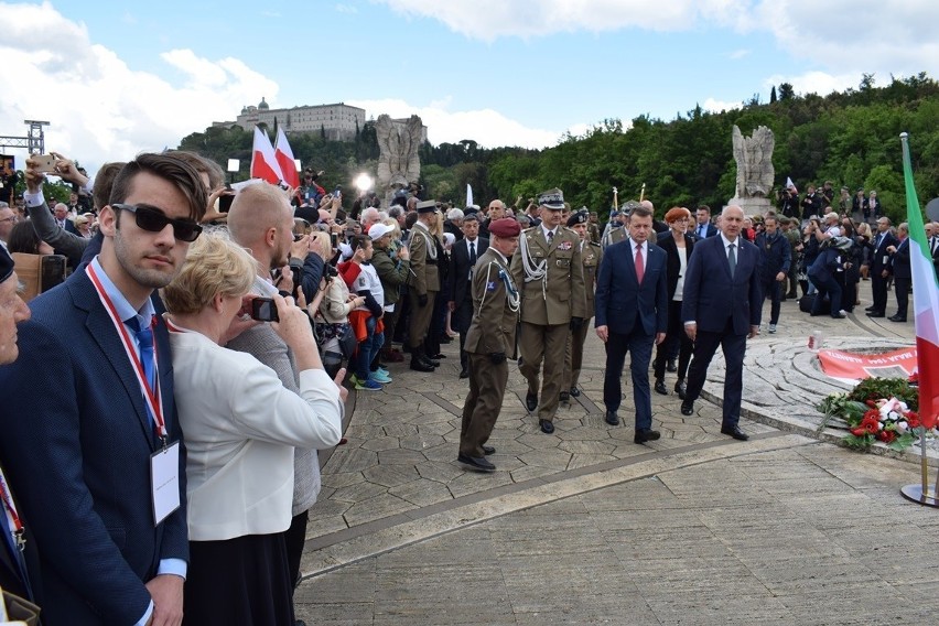 Olkuszanie wzięli udział w uroczystościach pod Monte Cassino. Reprezentowali Stowarzyszenie Kulturalne Polsko-Włoskie