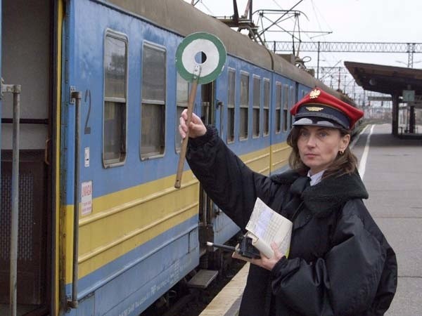 O połączenia w ramach nowego rozkładu można się zapytać pracowników kolei, w punktach informacyjnych uruchomionych specjalnie na tę okazję na dworcach kolejowych oraz konduktorów we wszystkich pociągach przewoźnika. 