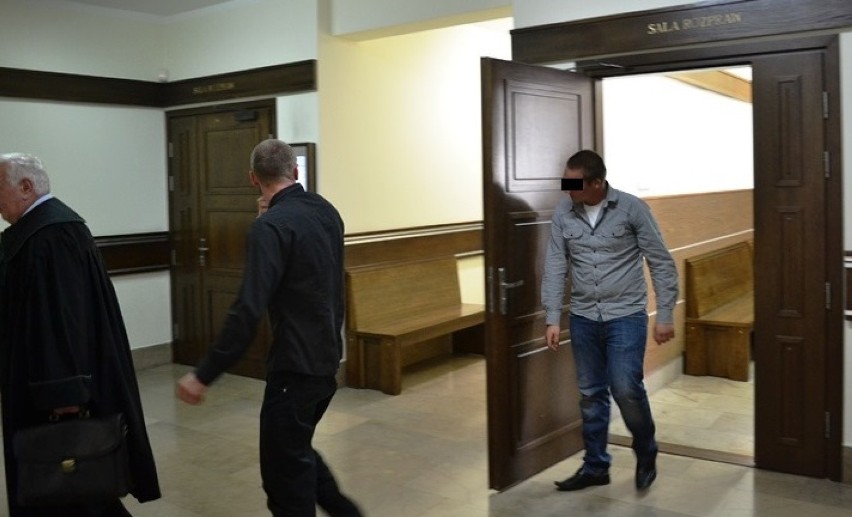 Proces w sprawie zgwałcenia nastolatki w Pietrzykowicach...
