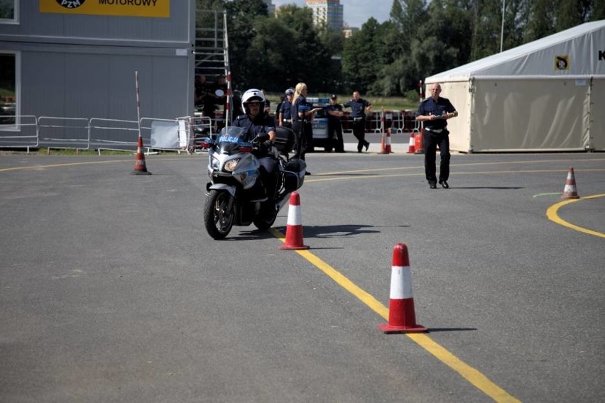 Policjant Marcin Gawłowski z Włocławka zajął III miejsce w konkursie "Policjant Ruchu Drogowego"