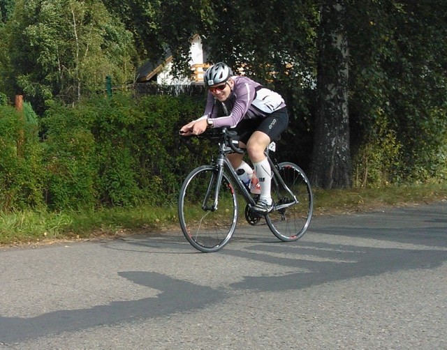 Drugą konkurencją było pokonanie 180-kilometrowej trasy na rowerze. Jarosław Wnęk pokonał ten dystans z czasem 5:34:02.