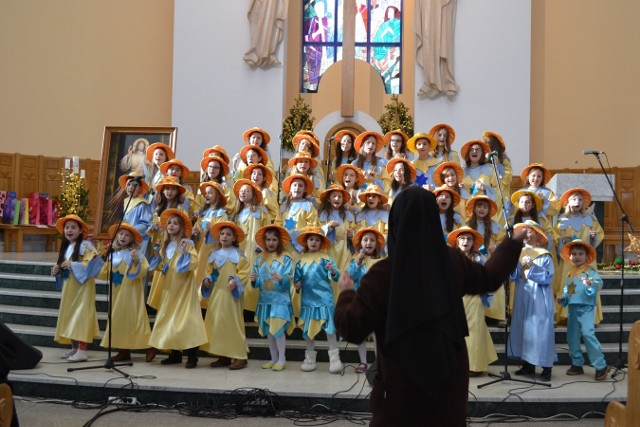 Aleksandra Rój z Miejskiego Ośrodka Pracy Twórczej w Dąbrowie Górniczej dobyła Gran Prix Diecezjalnego Festiwalu Kolęd i Pastorałek „Złota Kantyczka” w Jaworznie. W sobotę Sanktuarium pw Matki Boskiej Nieustającej Pomocy w Jaworznie odbył się koncert galowy tej imprezy.