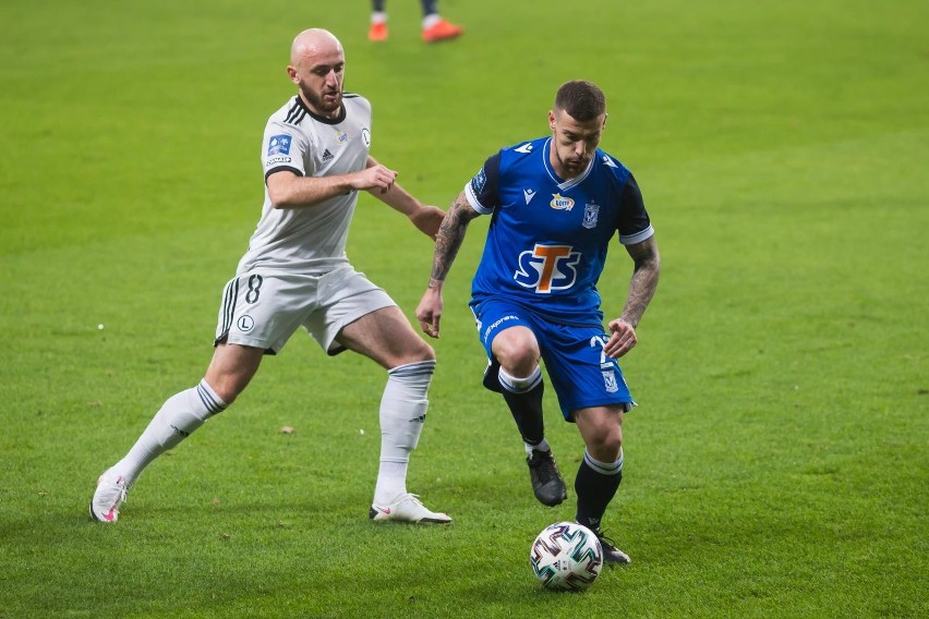 W poprzednim sezonie Legia wygrała z Lechem w Warszawie 2:1,...