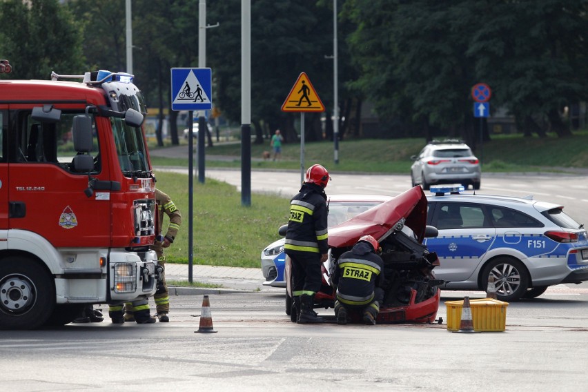 Groźna kolizja u zbiegu Wyszyńskiego i Bandurskiego