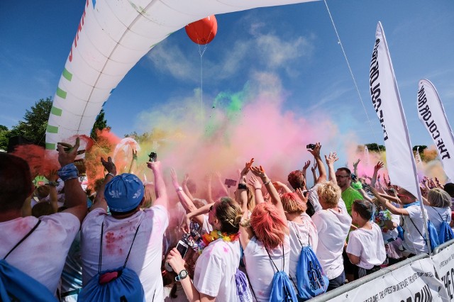 Color Run 2018: Poznań błyszczał! Biegacze na Malcie pokolorowani barwami tęczy