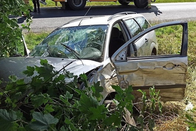 Do groźnego wypadku doszło na drodze powiatowej nr 1057 w pobliżu miejscowości Stanomino.