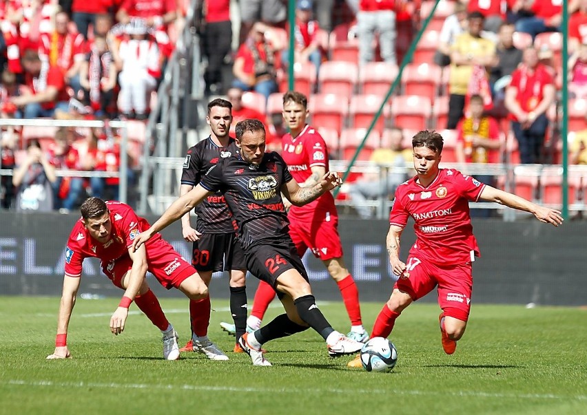 Widzew. Łodzianie grają w Mielcu ze Stalą. Czterokrotni mistrzowie Polski chcą walczyć o punkty do końca tego sezonu