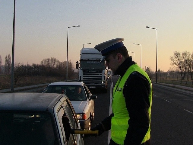 Policjanci prowadzili akcję "Trzeźwy poranek" na drogach powiatu żarskiego.