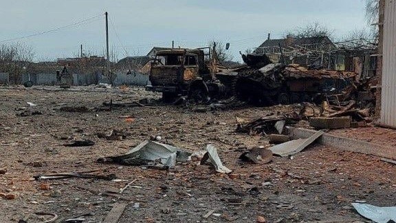 Zniszczone rosyjskie pojazdy wojskowe