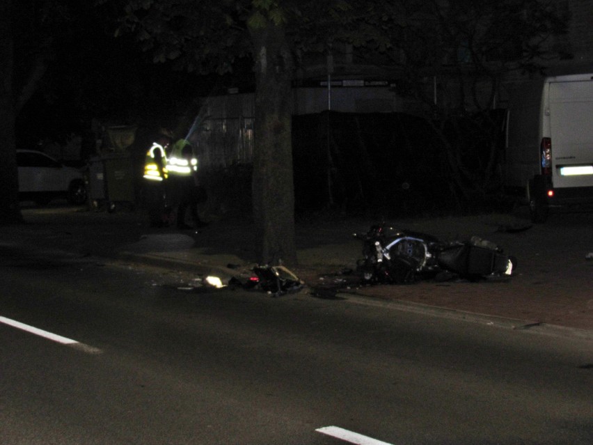 Wypadek na Kościuszki w Stargardzie. Kierująca suvem bmw wymusiła pierwszeństwo. Motocyklista trafił do szpitala. Ruch odbywa się wahadłowo