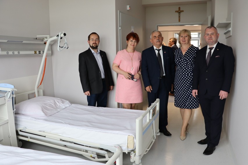Oddział Chirurgii Ogólnej w szpitalu we Włoszczowie otwarty po przebudowie za ponad 3,5 miliona złotych. Zobacz nowe zdjęcia