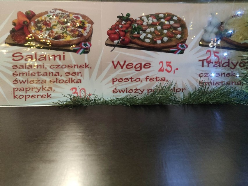 Takie są ceny w lokalach gastronomicznych na Jarmarku Bożonarodzeniowym w Gdańsku. Ile kosztuje kiełbaska, oscypek, grzane wino? ZDJĘCIA