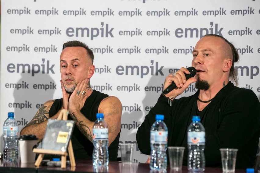 Nergal wraz z zespołem Behemoth spotkał się ze swoimi fanami...