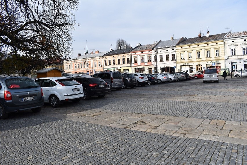 Nowy Sącz. Zmiana organizacji ruchu wokół Rynku – otwarcie pierzei południowej