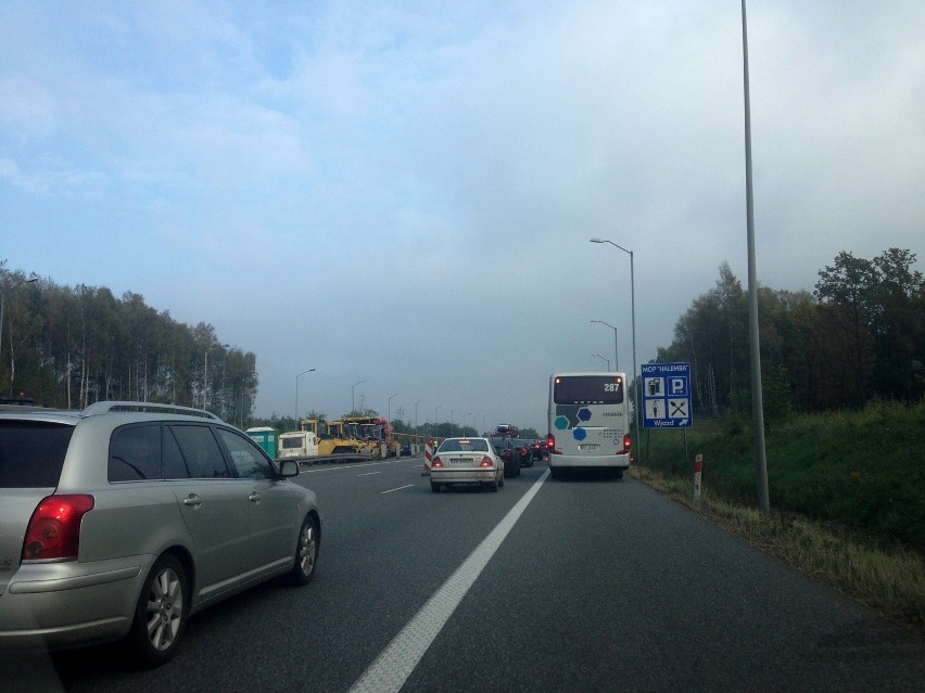Korek na A4 w Rudzie Śląskiej, przed bramkami w Brzęczkowicach i utrudnienia na S1 [ZDJĘCIA]