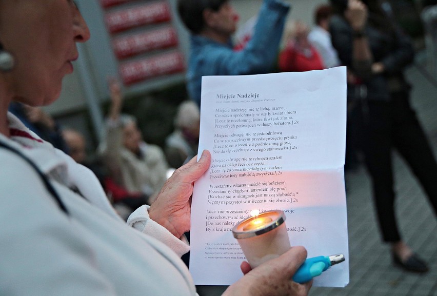 Kraków. Mieszkańcy protestowali przeciwko reformie sądownictwa [ZDJĘCIA]