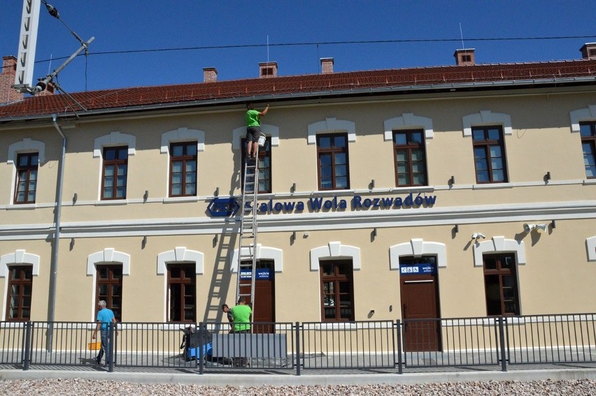 Otwarcie zmodernizowanego dworca kolejowego w Stalowej Woli. Zobacz zdjęcia
