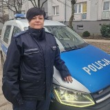 Dramat w Ozorkowie. Bezradna seniorka leżała na podłodze w mieszkaniu. Jej życie było zagrożone. Z pomocą pośpieszyła jej policjantka