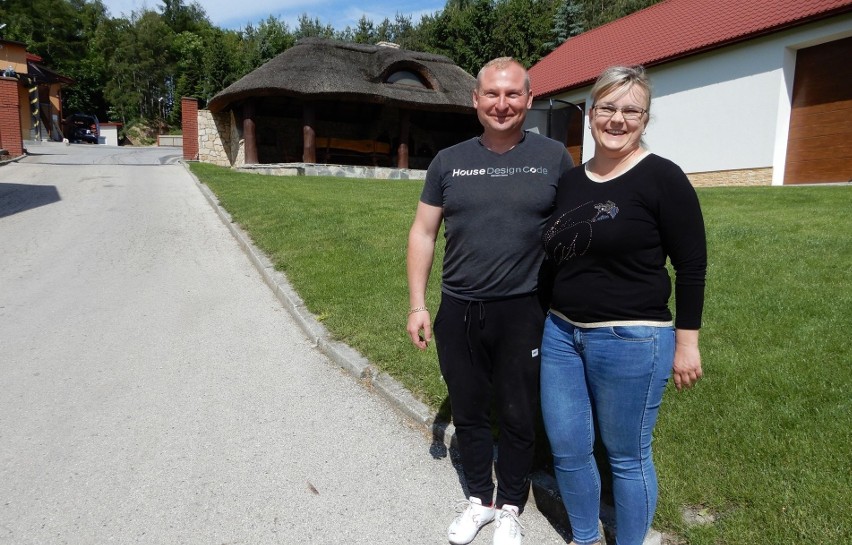 Dorota i Michał Zielińscy w swoim gospodarstwie o porządek i...