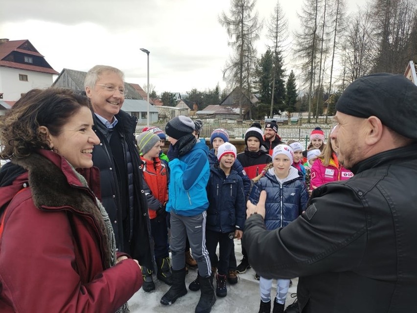 Chochołów. Walter Hofer - były wieloletni dyrektor Pucharu Świata promował swoją książkę na skoczni