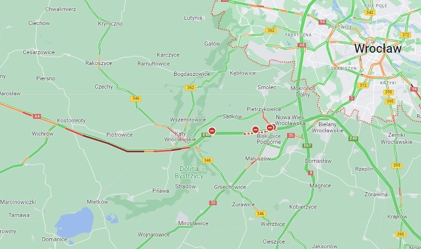 Wypadek na autostradzie A4 pod Wrocławiem. Motocyklista uderzył w bariery i zablokował autostradę