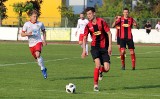 (ZDJĘCIA) IV liga. Derby regionu, w których Pilica Białobrzegi podejmuje Oskara Przysucha. Wazne mecze LKS Promna i Energii