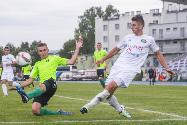 Marcin Gawron (z prawej) zagra z meczu z GKS 1962 Jastrzębie.