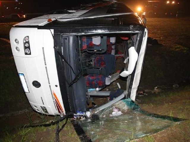 Wypadek autokaru na obwodnicy Słupska.