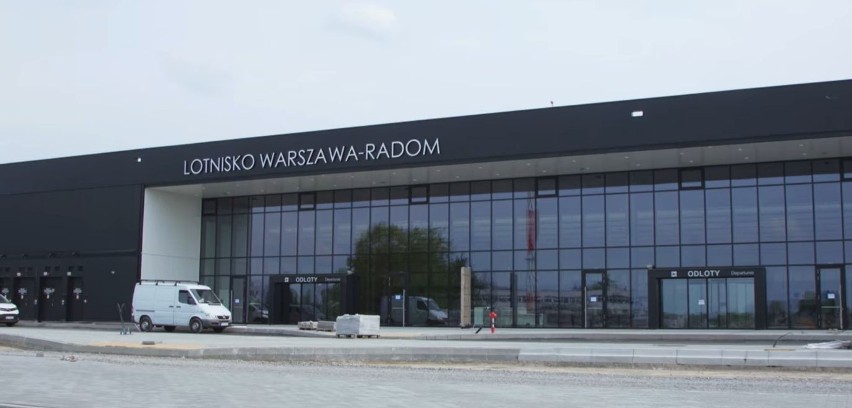 Na lotnisku w Radomiu trwają odbiory techniczne. Pierwsze samoloty pojawią się tu na wiosnę 2023 roku. Zobacz zdjęcia i film 