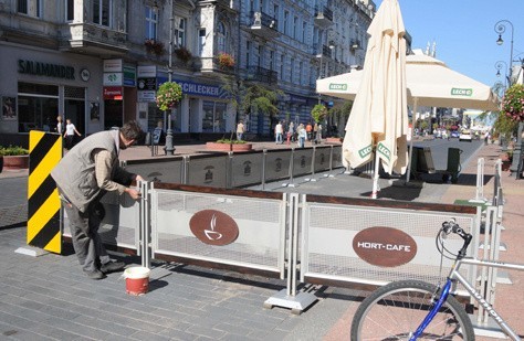 Kończy się już sezon ogródkowy na ul. Piotrkowskiej.