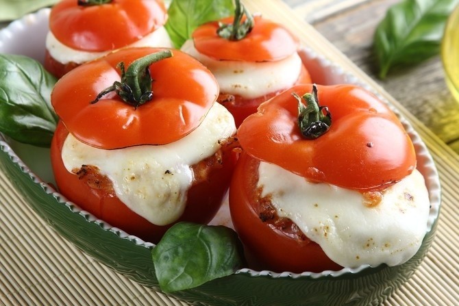 Warto jeść pomidory pod każdą postacią. Zobacz, jakie dania...