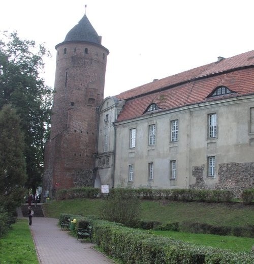 Świdwiński zamek "udaje&#8221; w przewodniku Szczecinek