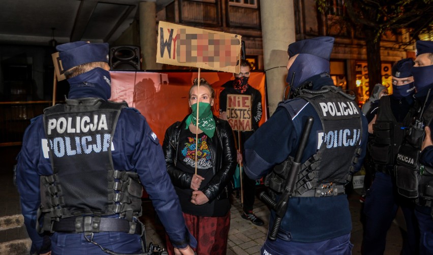 Te zdjęcia najlepiej oddają atmosferę ostatnich dni! 50 najlepszych zdjęć z protestów w Trójmieście