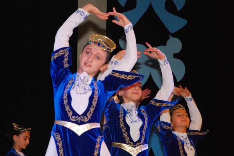 Pełne wdzięku tancerki z Armenii