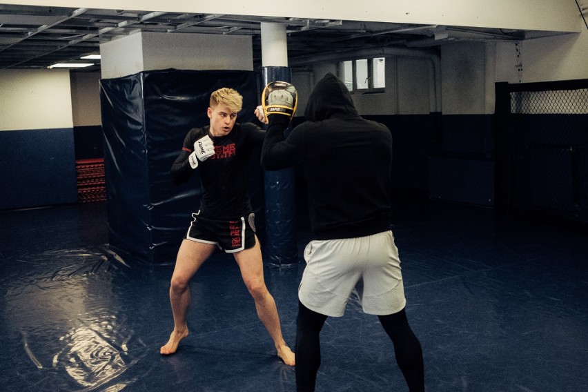 Filip Zabielski trenuje przed galą Fame MMA 9