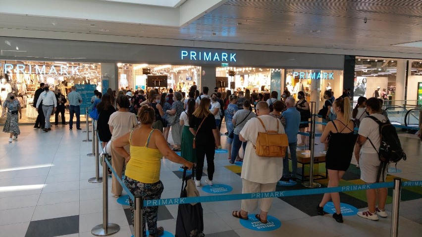 Warszawa, Galeria Młociny. Sklep Primark przeżył oblężenie