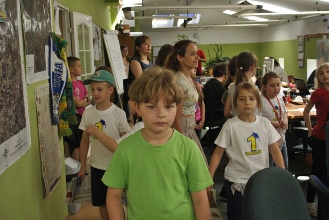 Uczniowie Społecznej Szkoły Podstawowej zaatakowali newsroom