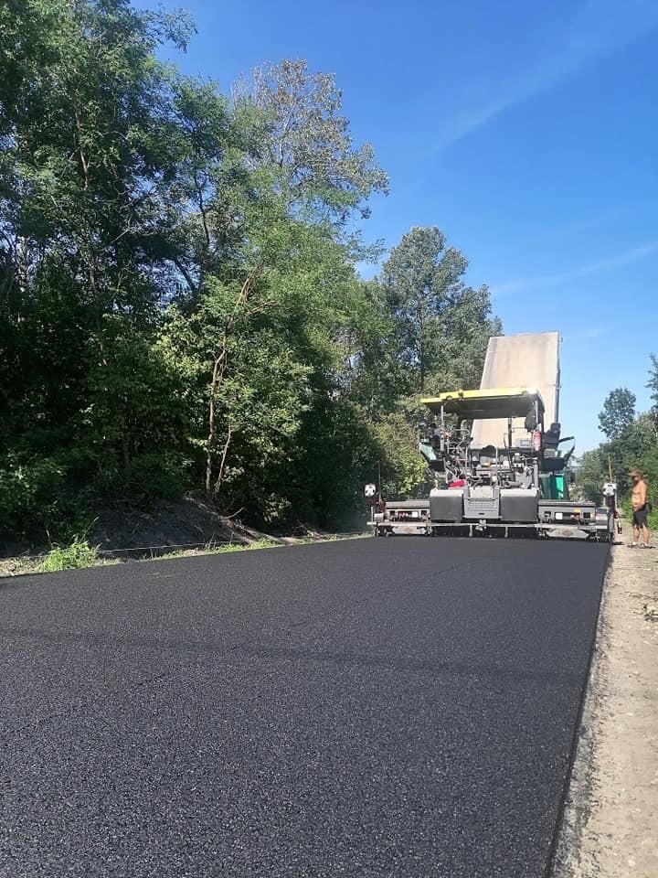 Nowa droga w gminie Wyśmierzyce prawie gotowa. Ruszają prace w Starej Błotnicy. Starostwo ma pieniądze z Polskiego Ładu