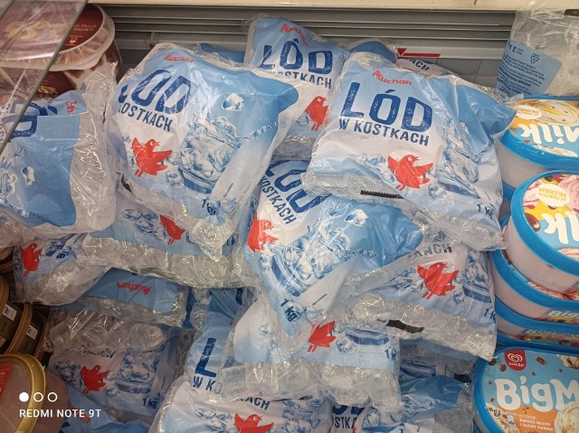 Najczęściej kupujemy lód w workach jedno- lub dwu- kilogramowych