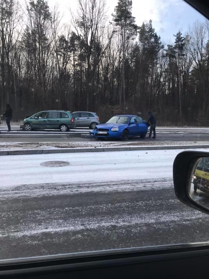 Oblodzenie w województwie podlaskim: 14.03.2019. Od rana trudne warunki na drogach [ZDJĘCIA]