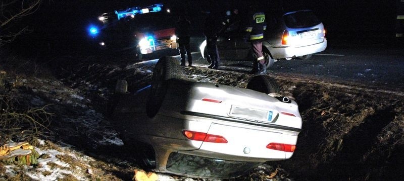 Kierowca Alfy Romeo uciekł z miejsca zdarzenia.